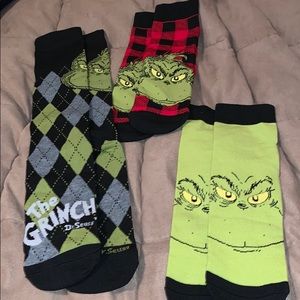 3 pairs Grinch socks never worn, sold 3 together